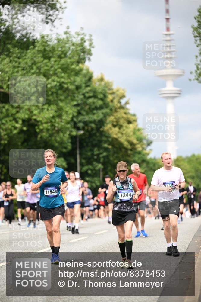 29.06.2025 - hella hamburg halbmarathon Dr. Thomas Lammeyer http://msf.ph/oto/8378453 29.06.2025 10:42:32 Kennedybrücke 1394, 1578, 1596, 1791, 1901, 2124, 2151, 3010, 3246, 3338, 3633, 3635, 3636, 3716, 4414, 4921, 5713, 5790, 5875, 6695, 6696, 6930, 7118, 7119, 7148, 7244, 7371, 7552, 7914, 8539, 8615, 8696, 9391, 9424, 9500, 9699, 10146, 10584, 11152, 11164 meine-sportfotos.de