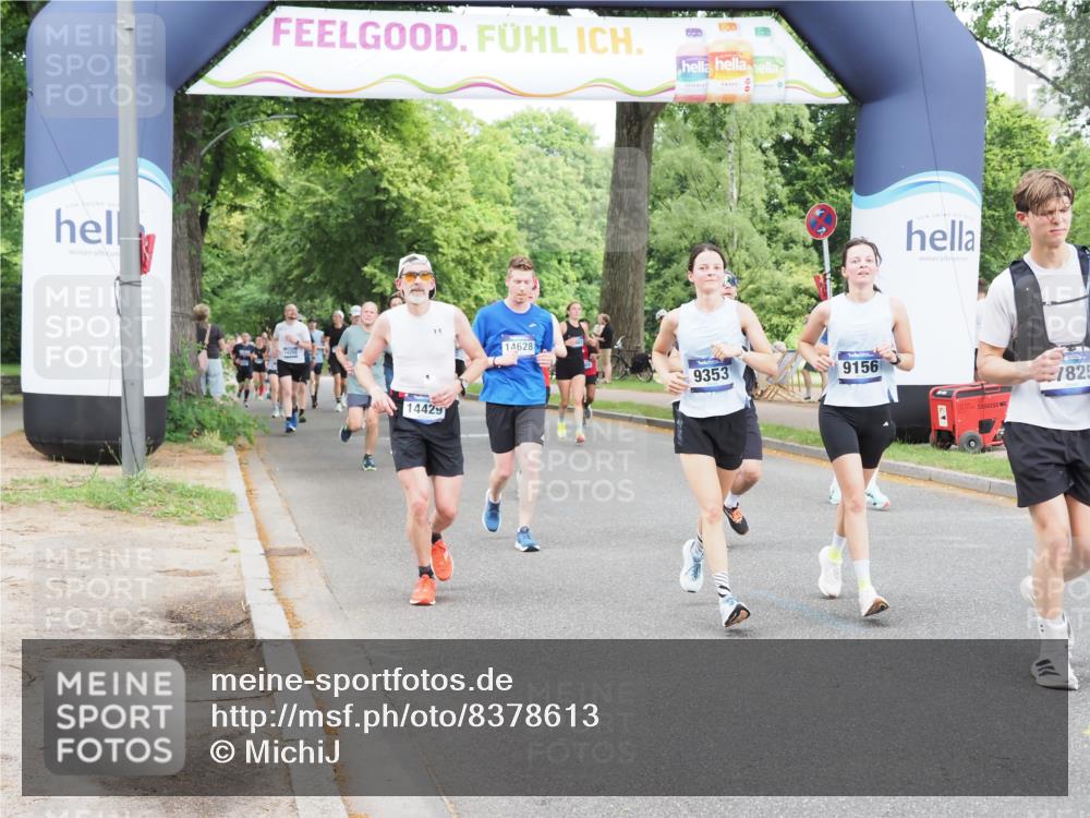29.06.2025 - hella hamburg halbmarathon MichiJ http://msf.ph/oto/8378613 29.06.2025 10:45:58 Zwischen KM18-KM19 1285, 2006, 2957, 9156, 9353, 10539, 10915, 11757, 12509, 12809, 14375, 14429, 14628, 15914, 17176, 17825, 18153 meine-sportfotos.de