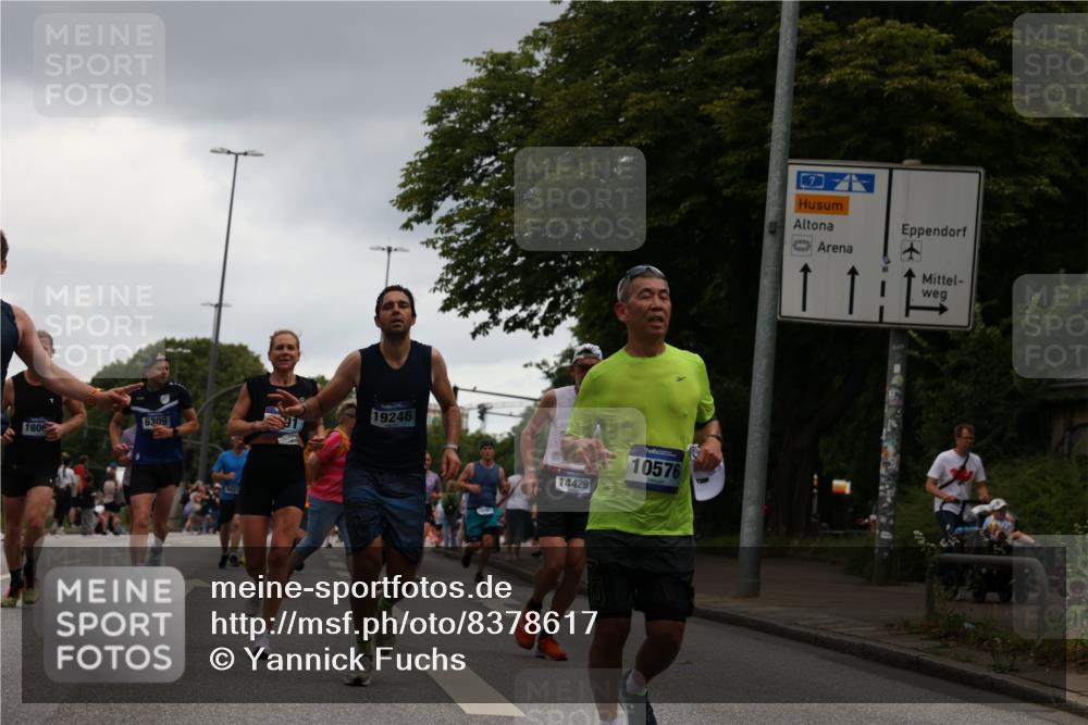 29.06.2025 - hella hamburg halbmarathon Yannick Fuchs http://msf.ph/oto/8378617 29.06.2025 10:54:36 20KM 1364, 1414, 1653, 1681, 2322, 2323, 2363, 6033, 6201, 6309, 6487, 6754, 6757, 7006, 7065, 7636, 8003, 8191, 8421, 8422, 8509, 8662, 8923, 9020, 9021, 10534, 10576, 11041, 11366, 11623, 11702, 11753, 11782, 11937, 12491, 13488, 13589, 14429, 15269, 17491, 17825, 17899, 17952, 18029, 18063, 19159, 19246 meine-sportfotos.de