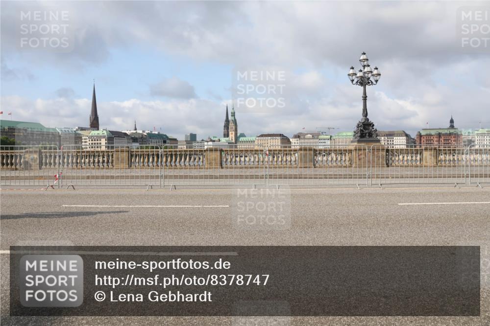 29.06.2025 - hella hamburg halbmarathon Lena Gebhardt http://msf.ph/oto/8378747 29.06.2025 08:51:56 Lombardsbrücke  meine-sportfotos.de