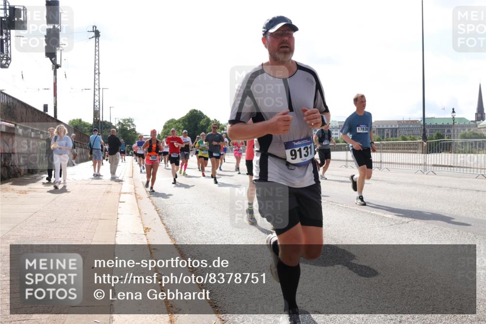 29.06.2025 - hella hamburg halbmarathon Lena Gebhardt http://msf.ph/oto/8378751 29.06.2025 10:02:35 Lombardsbrücke 17939, 7869, 9131, 2712, 17836, 1128, 1254, 1432, 1702, 1733, 2142, 2322, 2323, 2685, 2712, 2819, 3169, 3225, 3630, 3780, 3919, 3976, 4066, 4665, 4904, 4985, 5734, 5763, 6166, 6295, 6322, 6708, 6752, 6815, 6860, 7031, 7049, 7223, 7323, 7869, 7888, 8003, 8364, 8481, 8483, 8624, 8662, 8749, 9006, 9020, 9021, 9131, 9156, 9353, 9554, 9986, 10128, 10295, 10539, 10866, 11191, 11250, 11515, 11554, 11670, 11702, 11782, 11871, 11938, 11968, 12315, 12316, 12491 meine-sportfotos.de
