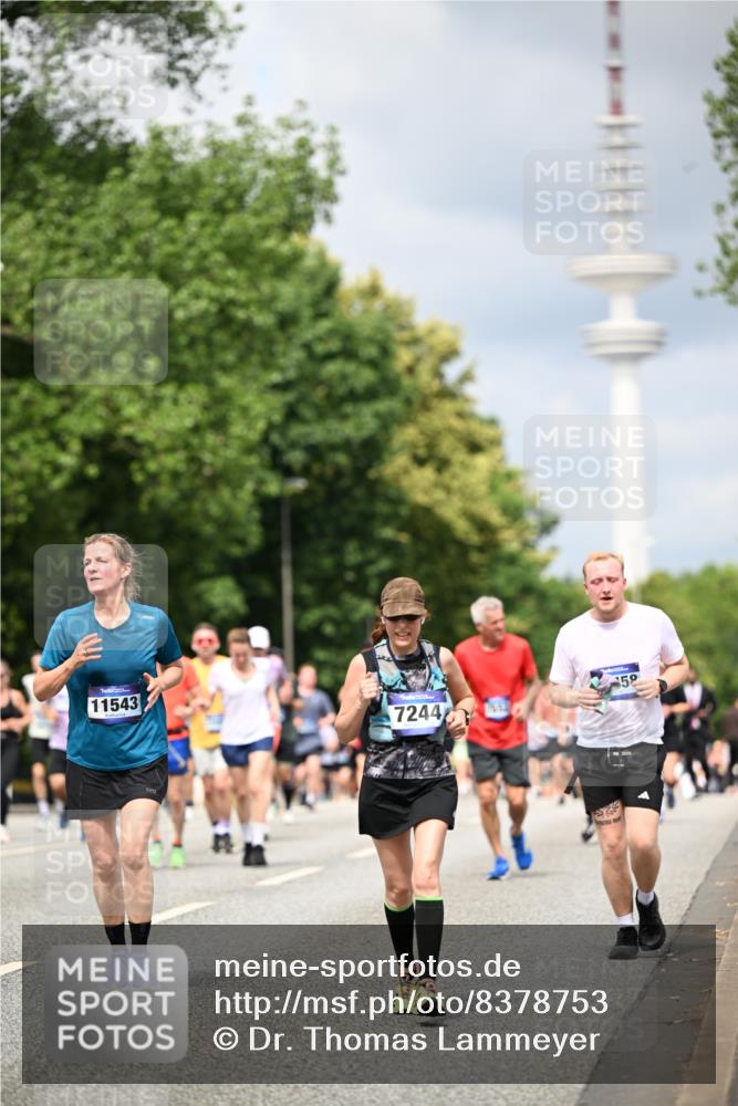29.06.2025 - hella hamburg halbmarathon Dr. Thomas Lammeyer http://msf.ph/oto/8378753 29.06.2025 10:42:32 Kennedybrücke 1394, 1578, 1596, 1791, 1901, 2124, 2151, 3010, 3246, 3338, 3633, 3635, 3636, 3716, 4414, 4921, 5713, 5790, 5875, 6695, 6696, 6930, 7118, 7119, 7148, 7244, 7371, 7552, 7914, 8539, 8615, 8696, 9391, 9424, 9500, 9699, 10146, 10584, 11152, 11164 meine-sportfotos.de