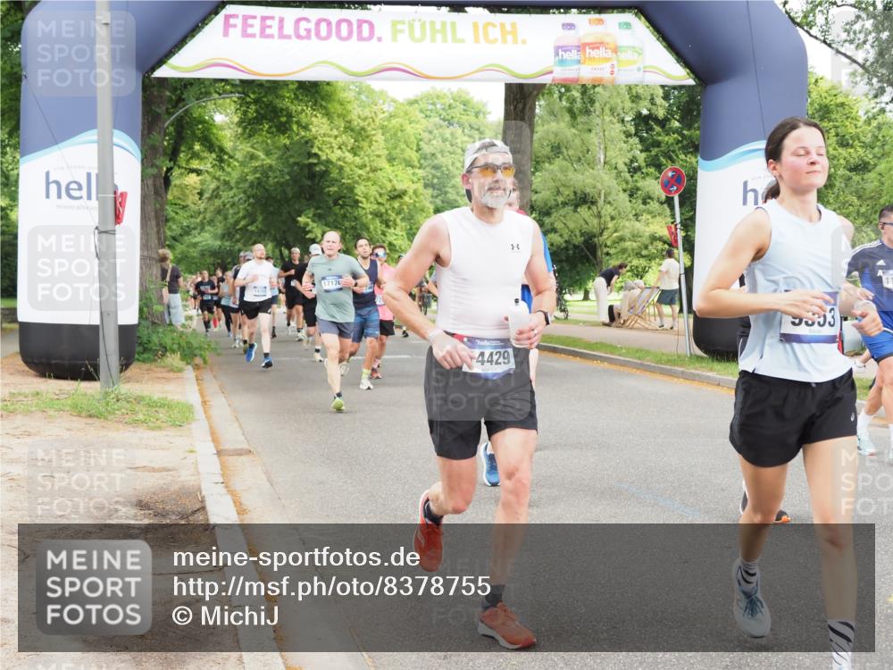 29.06.2025 - hella hamburg halbmarathon MichiJ http://msf.ph/oto/8378755 29.06.2025 10:45:59 Zwischen KM18-KM19 1285, 2006, 2957, 7259, 9156, 9353, 10539, 10915, 11757, 12509, 12809, 14375, 14429, 14628, 15914, 17176, 17825, 17931, 18153, 18467 meine-sportfotos.de
