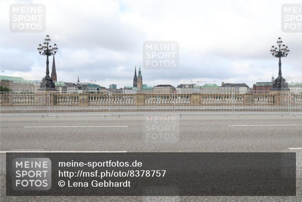 29.06.2025 - hella hamburg halbmarathon Lena Gebhardt http://msf.ph/oto/8378757 29.06.2025 09:14:13 Lombardsbrücke  meine-sportfotos.de