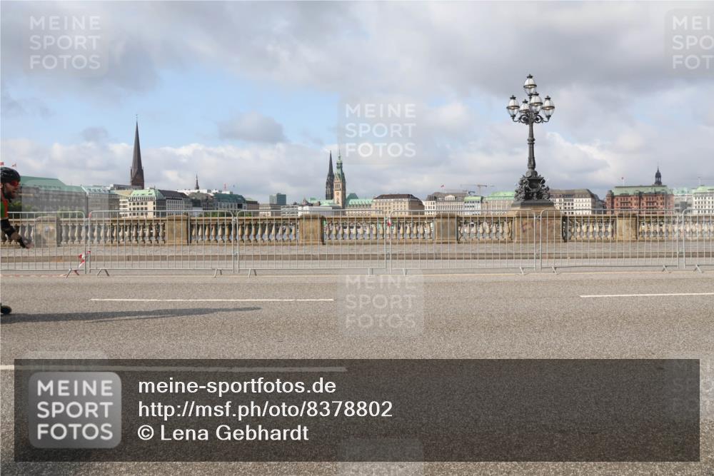 29.06.2025 - hella hamburg halbmarathon Lena Gebhardt http://msf.ph/oto/8378802 29.06.2025 08:51:56 Lombardsbrücke  meine-sportfotos.de