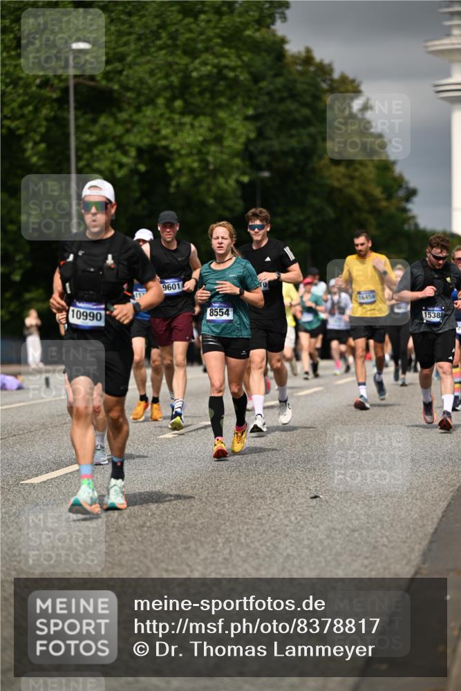 29.06.2025 - hella hamburg halbmarathon Dr. Thomas Lammeyer http://msf.ph/oto/8378817 29.06.2025 10:20:14 Kennedybrücke 1212, 1244, 1308, 1599, 1651, 2071, 2165, 2436, 2601, 2803, 2835, 3648, 4478, 4583, 4637, 4828, 5046, 6935, 7158, 7753, 8057, 8169, 8274, 8295, 8554, 8597, 8645, 8746, 9601, 9628, 9784, 9802, 9810, 9881, 10107, 10139, 10141, 10183, 10292, 10844, 11113 meine-sportfotos.de