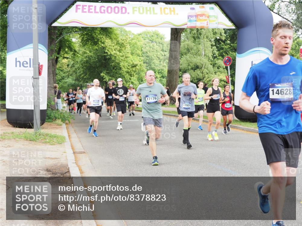 29.06.2025 - hella hamburg halbmarathon MichiJ http://msf.ph/oto/8378823 29.06.2025 10:46:00 Zwischen KM18-KM19 2006, 2957, 3181, 6208, 7259, 8089, 9156, 9353, 10539, 10915, 11757, 12406, 12509, 12809, 14355, 14375, 14429, 14628, 15914, 17176, 17825, 17931, 18153, 18467 meine-sportfotos.de