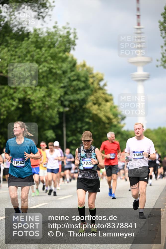 29.06.2025 - hella hamburg halbmarathon Dr. Thomas Lammeyer http://msf.ph/oto/8378841 29.06.2025 10:42:33 Kennedybrücke 1394, 1578, 1596, 1791, 1901, 2124, 2151, 3010, 3094, 3246, 3338, 3633, 3635, 3636, 3716, 4414, 4921, 5713, 5790, 5875, 6695, 6696, 6751, 6930, 7118, 7119, 7148, 7244, 7371, 7552, 7914, 8539, 8615, 8696, 9424, 9500, 9699, 10146, 10584, 11152, 11164 meine-sportfotos.de