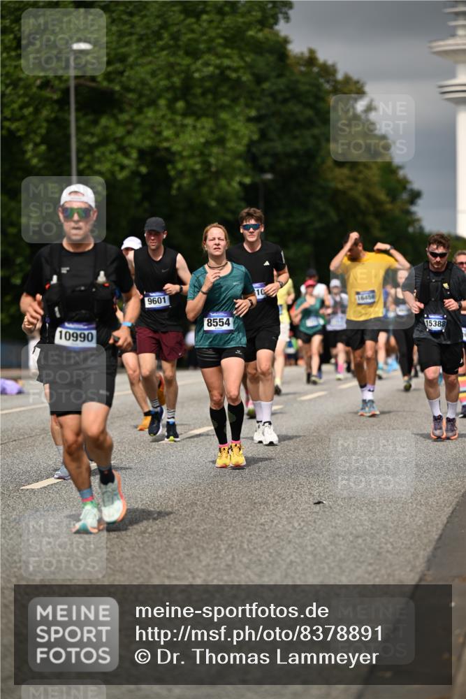 29.06.2025 - hella hamburg halbmarathon Dr. Thomas Lammeyer http://msf.ph/oto/8378891 29.06.2025 10:20:14 Kennedybrücke 1212, 1244, 1308, 1599, 1651, 2071, 2165, 2436, 2601, 2803, 2835, 3648, 4478, 4583, 4637, 4828, 5046, 6935, 7158, 7753, 8057, 8169, 8274, 8295, 8554, 8597, 8645, 8746, 9601, 9628, 9784, 9802, 9810, 9881, 10107, 10139, 10141, 10183, 10292, 10844, 11113 meine-sportfotos.de