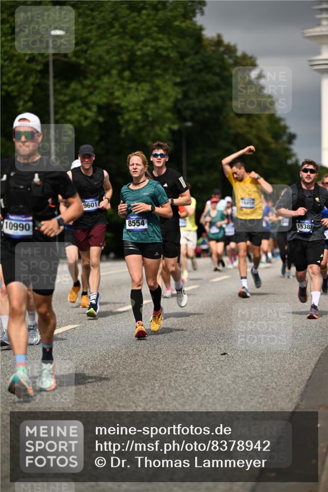 29.06.2025 - hella hamburg halbmarathon Dr. Thomas Lammeyer http://msf.ph/oto/8378942 29.06.2025 10:20:14 Kennedybrücke 1212, 1244, 1308, 1599, 1651, 2071, 2165, 2436, 2601, 2803, 2835, 3648, 4478, 4583, 4637, 4828, 5046, 6935, 7158, 7753, 8057, 8169, 8274, 8295, 8554, 8597, 8645, 8746, 9601, 9628, 9784, 9802, 9810, 9881, 10107, 10139, 10141, 10183, 10292, 10844, 11113 meine-sportfotos.de