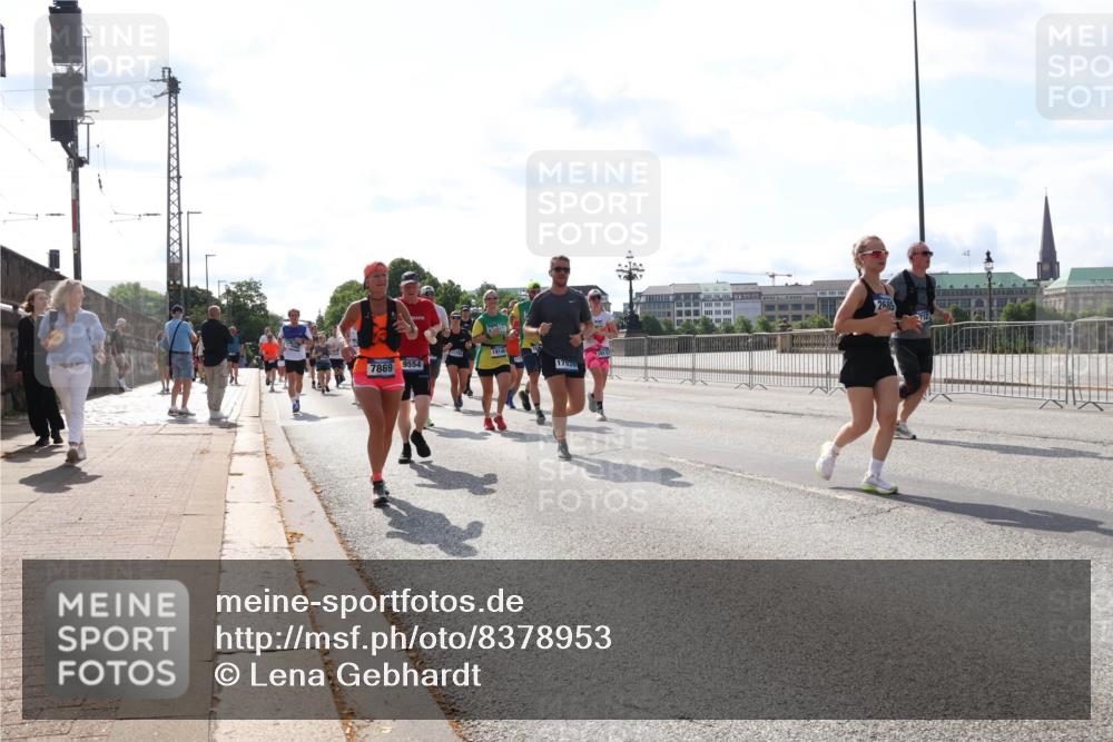 29.06.2025 - hella hamburg halbmarathon Lena Gebhardt http://msf.ph/oto/8378953 29.06.2025 10:02:36 Lombardsbrücke 7869, 9554, 11702, 19145, 17939, 2685, 1128, 1254, 1432, 1702, 1733, 2142, 2322, 2323, 2685, 2712, 2819, 3169, 3225, 3630, 3780, 3919, 3976, 4066, 4665, 4904, 4985, 5734, 5763, 6295, 6322, 6708, 6752, 6815, 6860, 6997, 7031, 7049, 7323, 7869, 7888, 8003, 8364, 8481, 8483, 8624, 8662, 8749, 9006, 9020, 9021, 9131, 9156, 9353, 9554, 9986, 10128, 10295, 10539, 10866, 11191, 11250, 11515, 11554, 11670, 11702, 11782, 11871, 11935, 11938, 11968, 12315, 12316, 12491, 12908 meine-sportfotos.de