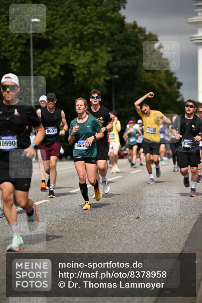 29.06.2025 - hella hamburg halbmarathon Dr. Thomas Lammeyer http://msf.ph/oto/8378958 29.06.2025 10:20:15 Kennedybrücke 1212, 1244, 1308, 1599, 1651, 2071, 2165, 2436, 2601, 2803, 3176, 3648, 4478, 4583, 4637, 4828, 5046, 6935, 7158, 7753, 8057, 8169, 8274, 8295, 8554, 8597, 8645, 8746, 9601, 9628, 9784, 9802, 9810, 9881, 10107, 10139, 10141, 10183, 10292, 10844, 11113, 11344, 11345 meine-sportfotos.de