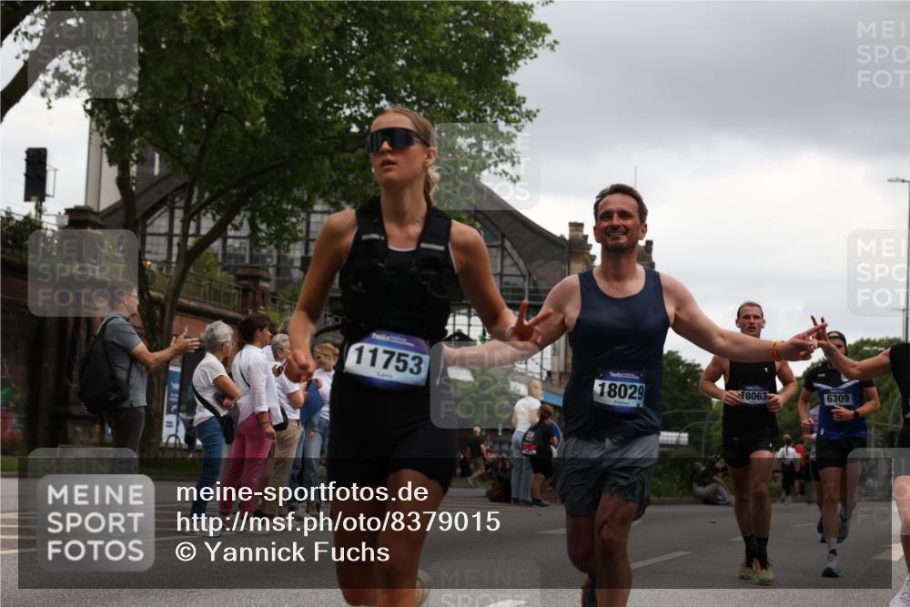 29.06.2025 - hella hamburg halbmarathon Yannick Fuchs http://msf.ph/oto/8379015 29.06.2025 10:54:37 20KM 1364, 1414, 1653, 1681, 2322, 2323, 2363, 6033, 6201, 6309, 6487, 6754, 6757, 7006, 7065, 7636, 8003, 8191, 8421, 8422, 8662, 8923, 9020, 9021, 10534, 10576, 11041, 11366, 11623, 11702, 11753, 11782, 11937, 12491, 13488, 13589, 14429, 15269, 17491, 17825, 17899, 17952, 18029, 18063, 19159, 19246 meine-sportfotos.de