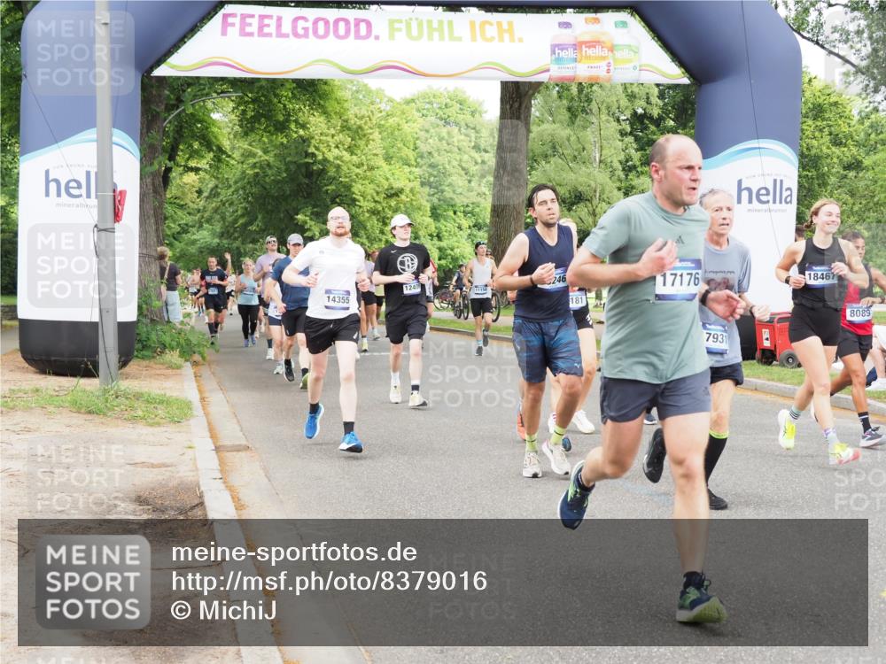 29.06.2025 - hella hamburg halbmarathon MichiJ http://msf.ph/oto/8379016 29.06.2025 10:46:02 Zwischen KM18-KM19 2957, 3181, 6208, 7259, 8089, 9156, 9353, 10915, 11757, 12378, 12406, 12633, 12809, 14355, 14375, 14429, 14628, 17176, 17825, 17931, 18153, 18467, 19246 meine-sportfotos.de