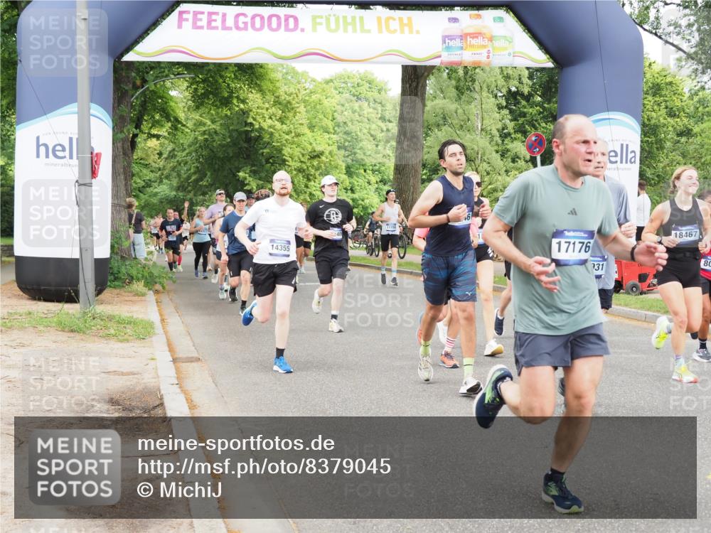 29.06.2025 - hella hamburg halbmarathon MichiJ http://msf.ph/oto/8379045 29.06.2025 10:46:02 Zwischen KM18-KM19 2957, 3181, 6208, 7259, 8089, 9156, 9353, 10915, 11757, 12378, 12406, 12633, 12809, 14355, 14375, 14429, 14628, 17176, 17825, 17931, 18153, 18467, 19246 meine-sportfotos.de