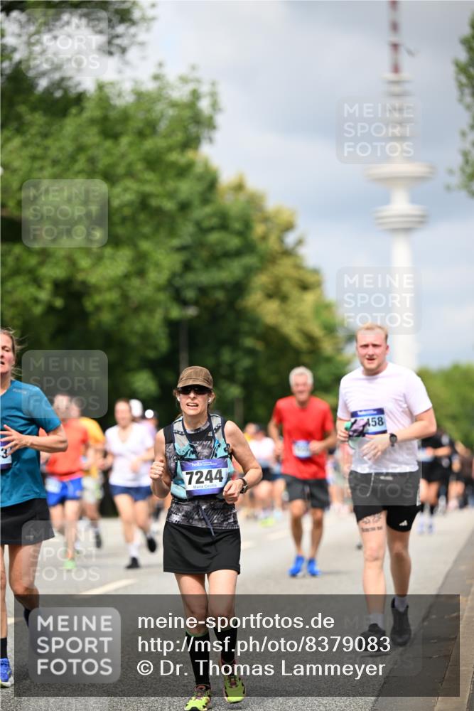29.06.2025 - hella hamburg halbmarathon Dr. Thomas Lammeyer http://msf.ph/oto/8379083 29.06.2025 10:42:33 Kennedybrücke 1394, 1578, 1596, 1791, 1901, 2124, 2151, 3010, 3094, 3246, 3338, 3633, 3635, 3636, 3716, 4414, 4921, 5713, 5790, 5875, 6695, 6696, 6751, 6930, 7118, 7119, 7148, 7244, 7371, 7552, 7914, 8539, 8615, 8696, 9424, 9500, 9699, 10146, 10584, 11152, 11164 meine-sportfotos.de
