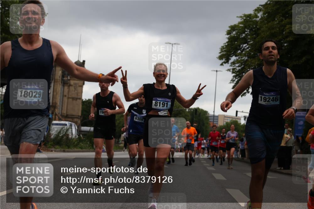 29.06.2025 - hella hamburg halbmarathon Yannick Fuchs http://msf.ph/oto/8379126 29.06.2025 10:54:38 20KM 1364, 1414, 1653, 1681, 2322, 2323, 2363, 6033, 6201, 6309, 6487, 6754, 6757, 7006, 7065, 7636, 8003, 8191, 8421, 8422, 8662, 8923, 9020, 9021, 10534, 10576, 11041, 11366, 11623, 11702, 11753, 11782, 11937, 12491, 13488, 13589, 14429, 15269, 17491, 17825, 17899, 17952, 18029, 18063, 19117, 19146, 19159, 19246 meine-sportfotos.de