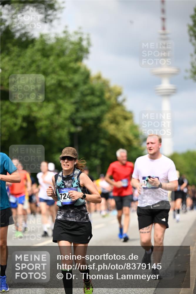 29.06.2025 - hella hamburg halbmarathon Dr. Thomas Lammeyer http://msf.ph/oto/8379145 29.06.2025 10:42:34 Kennedybrücke 1394, 1578, 1596, 1791, 1901, 2124, 2151, 3010, 3094, 3095, 3246, 3338, 3633, 3635, 3636, 3716, 3841, 3927, 4414, 4921, 5300, 5713, 5790, 5875, 6695, 6696, 6751, 6930, 7118, 7119, 7148, 7244, 7371, 7552, 7914, 8539, 8615, 8696, 9424, 9500, 9699, 10146, 10584, 11152, 11164 meine-sportfotos.de