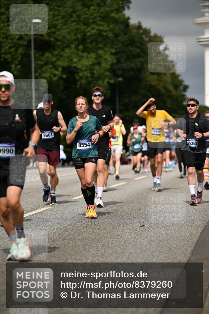29.06.2025 - hella hamburg halbmarathon Dr. Thomas Lammeyer http://msf.ph/oto/8379260 29.06.2025 10:20:15 Kennedybrücke 1212, 1244, 1308, 1599, 1651, 2071, 2165, 2436, 2601, 2803, 3176, 3648, 4478, 4583, 4637, 4828, 5046, 6935, 7158, 7753, 8057, 8169, 8274, 8295, 8554, 8597, 8645, 8746, 9601, 9628, 9784, 9802, 9810, 9881, 10107, 10139, 10141, 10183, 10292, 10844, 11113, 11344, 11345 meine-sportfotos.de