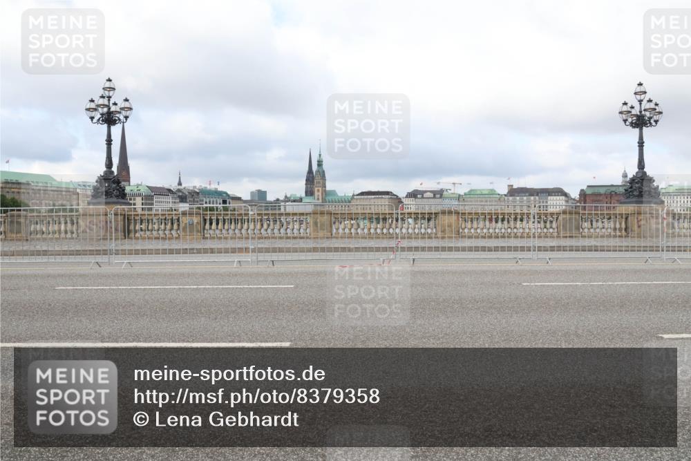29.06.2025 - hella hamburg halbmarathon Lena Gebhardt http://msf.ph/oto/8379358 29.06.2025 09:14:13 Lombardsbrücke  meine-sportfotos.de