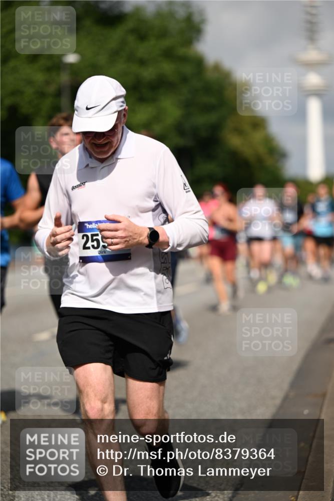 29.06.2025 - hella hamburg halbmarathon Dr. Thomas Lammeyer http://msf.ph/oto/8379364 29.06.2025 09:58:49 Kennedybrücke 1549, 2274, 2287, 2411, 2592, 2596, 2955, 3087, 3208, 3209, 3258, 3747, 4093, 4832, 5399, 5638, 5705, 6158, 6389, 6662, 6723, 6836, 6923, 7508, 7659, 7908, 8117, 8437, 8657, 8693, 8889, 9031, 9032, 9093, 9159, 9476, 9649, 9661, 9720, 9869, 9931, 10053, 10122, 10423 meine-sportfotos.de