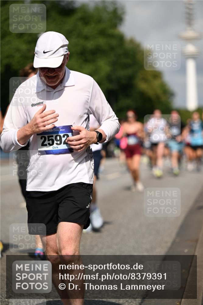 29.06.2025 - hella hamburg halbmarathon Dr. Thomas Lammeyer http://msf.ph/oto/8379391 29.06.2025 09:58:49 Kennedybrücke 1549, 2274, 2287, 2411, 2592, 2596, 2955, 3087, 3208, 3209, 3258, 3747, 4093, 4832, 5399, 5638, 5705, 6158, 6389, 6662, 6723, 6836, 6923, 7508, 7659, 7908, 8117, 8437, 8657, 8693, 8889, 9031, 9032, 9093, 9159, 9476, 9649, 9661, 9720, 9869, 9931, 10053, 10122, 10423 meine-sportfotos.de
