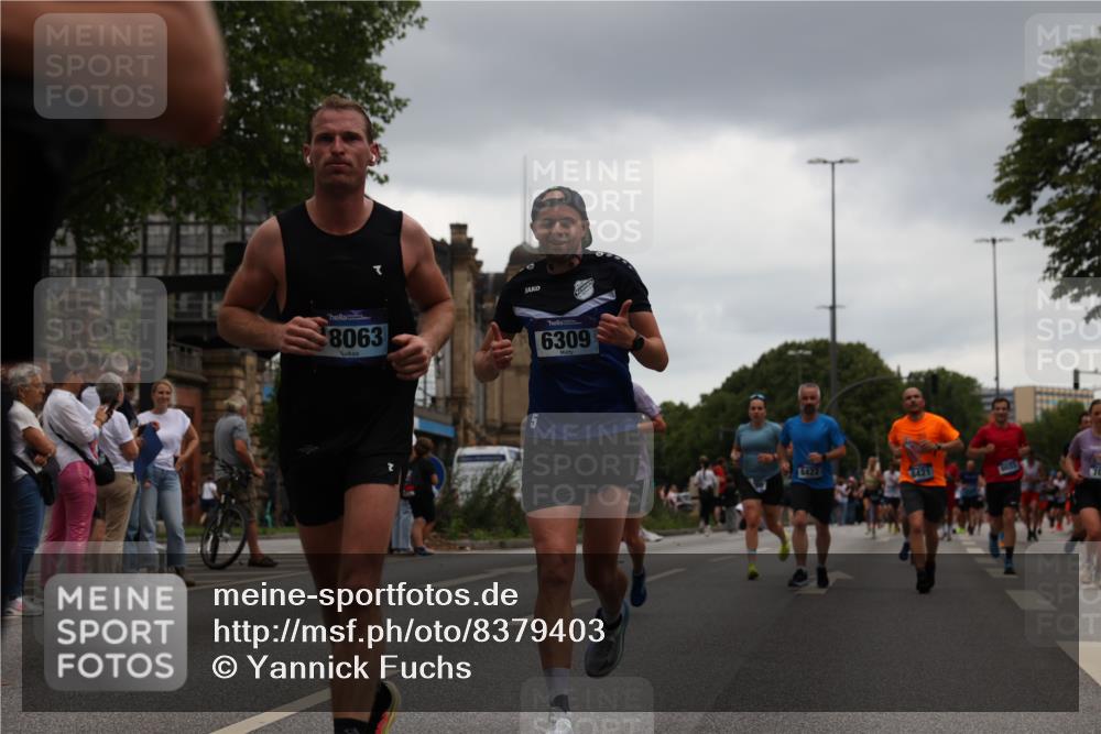 29.06.2025 - hella hamburg halbmarathon Yannick Fuchs http://msf.ph/oto/8379403 29.06.2025 10:54:39 20KM 1364, 1414, 1653, 1681, 2322, 2323, 2363, 6033, 6201, 6309, 6487, 6754, 6757, 7006, 7065, 7636, 8003, 8191, 8421, 8422, 8662, 8923, 9020, 9021, 10534, 10576, 11041, 11366, 11623, 11702, 11753, 11782, 11937, 12491, 13488, 13589, 14429, 15269, 17491, 17899, 17952, 18029, 18063, 19117, 19146, 19246 meine-sportfotos.de