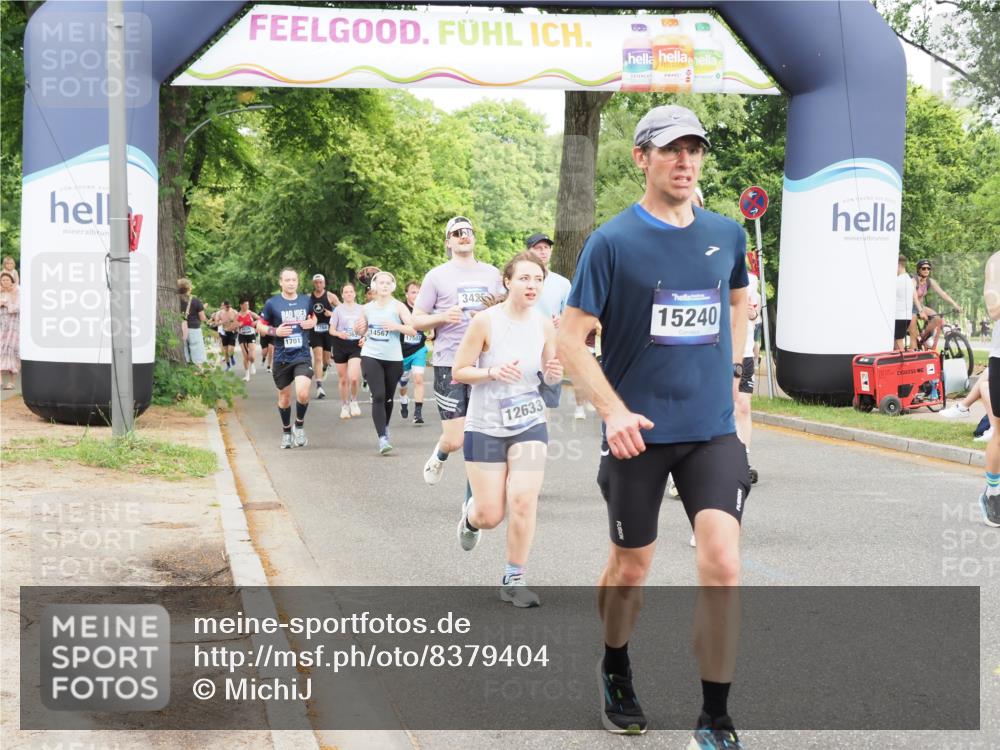 29.06.2025 - hella hamburg halbmarathon MichiJ http://msf.ph/oto/8379404 29.06.2025 10:46:05 Zwischen KM18-KM19 2957, 3181, 3425, 6208, 6997, 7259, 7287, 8089, 11158, 11159, 11757, 12378, 12406, 12633, 12809, 14355, 14429, 14567, 15240, 16160, 16341, 17176, 17931, 18467, 19246 meine-sportfotos.de