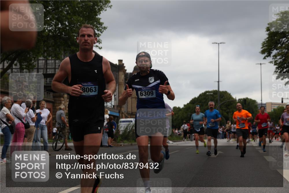 29.06.2025 - hella hamburg halbmarathon Yannick Fuchs http://msf.ph/oto/8379432 29.06.2025 10:54:39 20KM 1364, 1414, 1653, 1681, 2322, 2323, 2363, 6033, 6201, 6309, 6487, 6754, 6757, 7006, 7065, 7636, 8003, 8191, 8421, 8422, 8662, 8923, 9020, 9021, 10534, 10576, 11041, 11366, 11623, 11702, 11753, 11782, 11937, 12491, 13488, 13589, 14429, 15269, 17491, 17899, 17952, 18029, 18063, 19117, 19146, 19246 meine-sportfotos.de