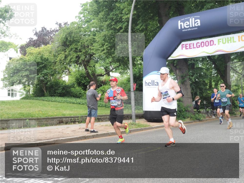 29.06.2025 - hella hamburg halbmarathon KatJ http://msf.ph/oto/8379441 29.06.2025 10:24:57 Zwischen KM18-KM19 6829, 7831 meine-sportfotos.de