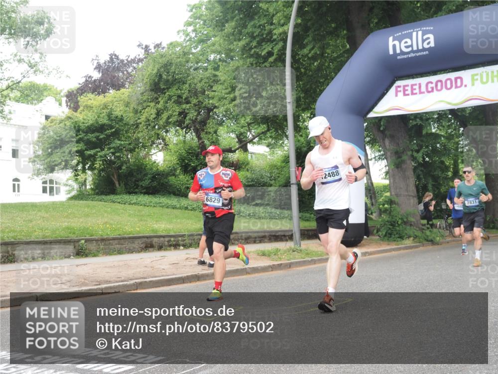 29.06.2025 - hella hamburg halbmarathon KatJ http://msf.ph/oto/8379502 29.06.2025 10:24:57 Zwischen KM18-KM19 6829, 7831 meine-sportfotos.de