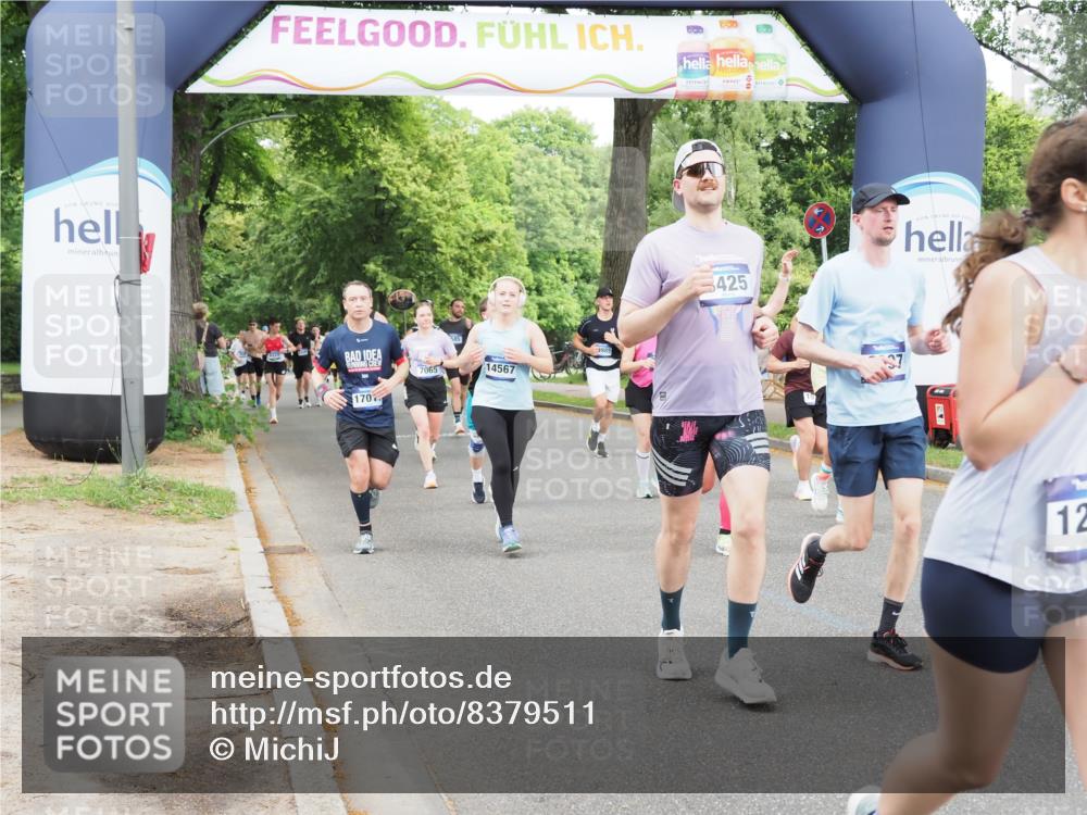 29.06.2025 - hella hamburg halbmarathon MichiJ http://msf.ph/oto/8379511 29.06.2025 10:46:07 Zwischen KM18-KM19 3181, 3425, 3983, 4502, 6208, 6997, 7259, 7287, 8089, 10703, 11158, 11159, 11808, 12378, 12406, 12633, 14355, 14567, 15240, 16160, 16341, 17017, 17931, 18467, 18716, 18985, 19246 meine-sportfotos.de