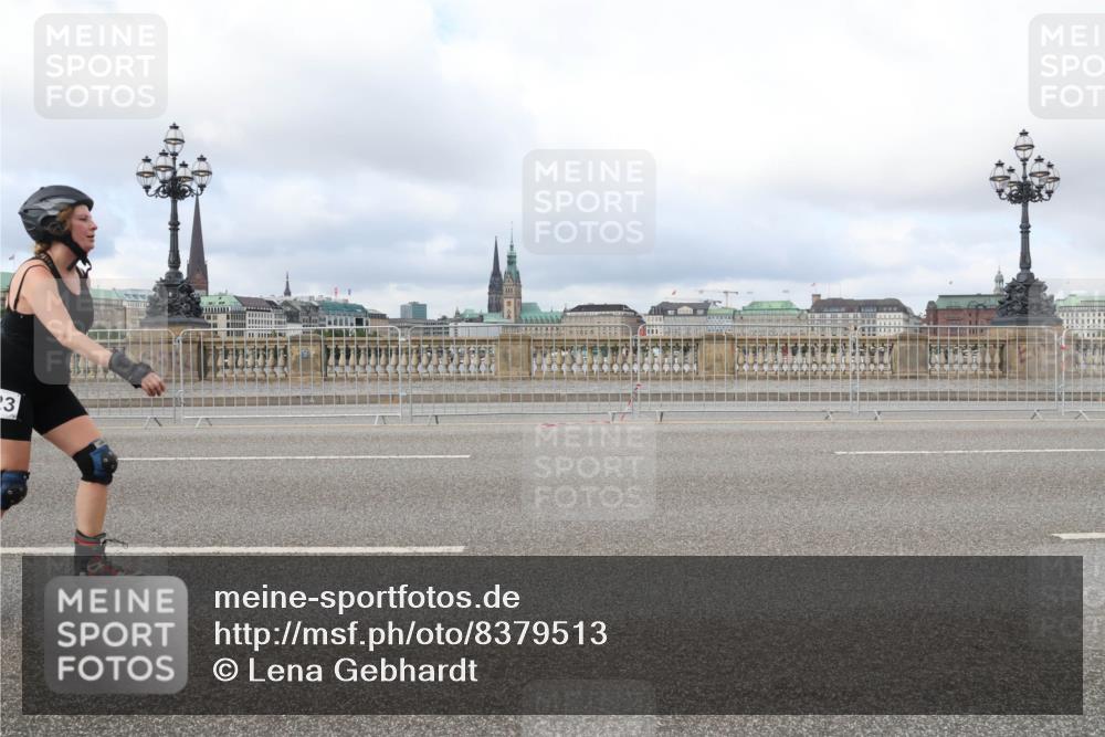 29.06.2025 - hella hamburg halbmarathon Lena Gebhardt http://msf.ph/oto/8379513 29.06.2025 09:14:14 Lombardsbrücke 3 meine-sportfotos.de