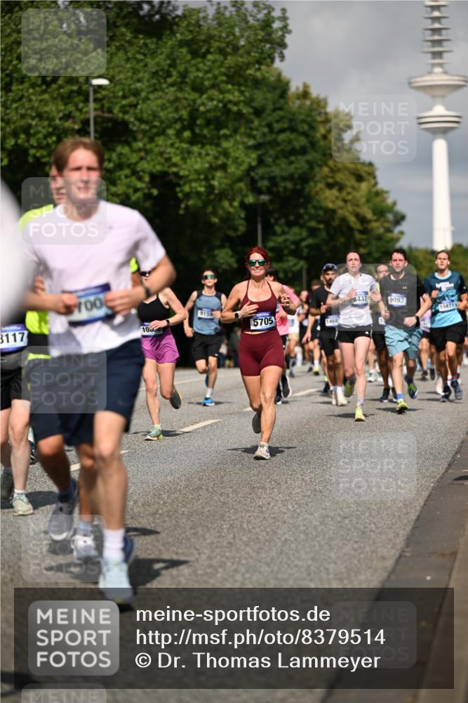 29.06.2025 - hella hamburg halbmarathon Dr. Thomas Lammeyer http://msf.ph/oto/8379514 29.06.2025 09:58:50 Kennedybrücke 1549, 2274, 2287, 2411, 2592, 2596, 2955, 3087, 3208, 3209, 3258, 3747, 4093, 4832, 5102, 5399, 5638, 5705, 6027, 6158, 6389, 6662, 6723, 6836, 6923, 7508, 7659, 8117, 8218, 8371, 8437, 8657, 8693, 8889, 9031, 9032, 9093, 9159, 9476, 9649, 9661, 9720, 9869, 9931, 10053, 10122, 10423 meine-sportfotos.de