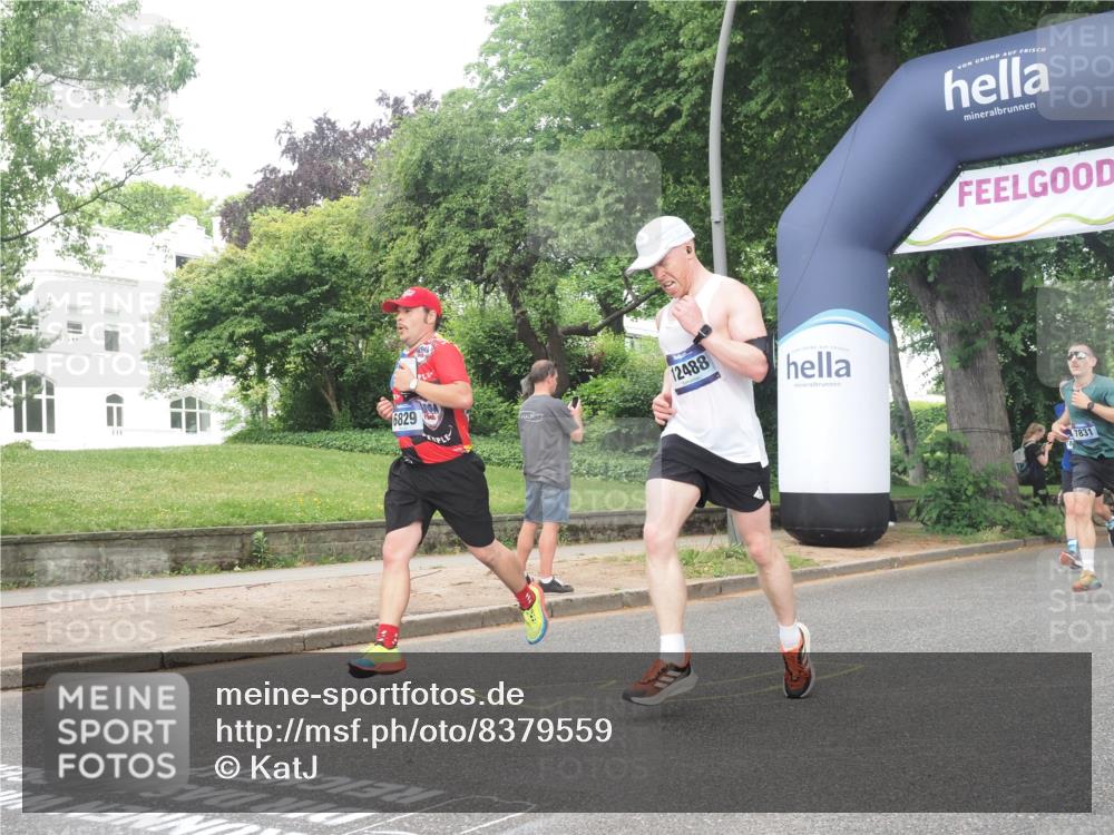 29.06.2025 - hella hamburg halbmarathon KatJ http://msf.ph/oto/8379559 29.06.2025 10:24:57 Zwischen KM18-KM19 6829, 7831 meine-sportfotos.de