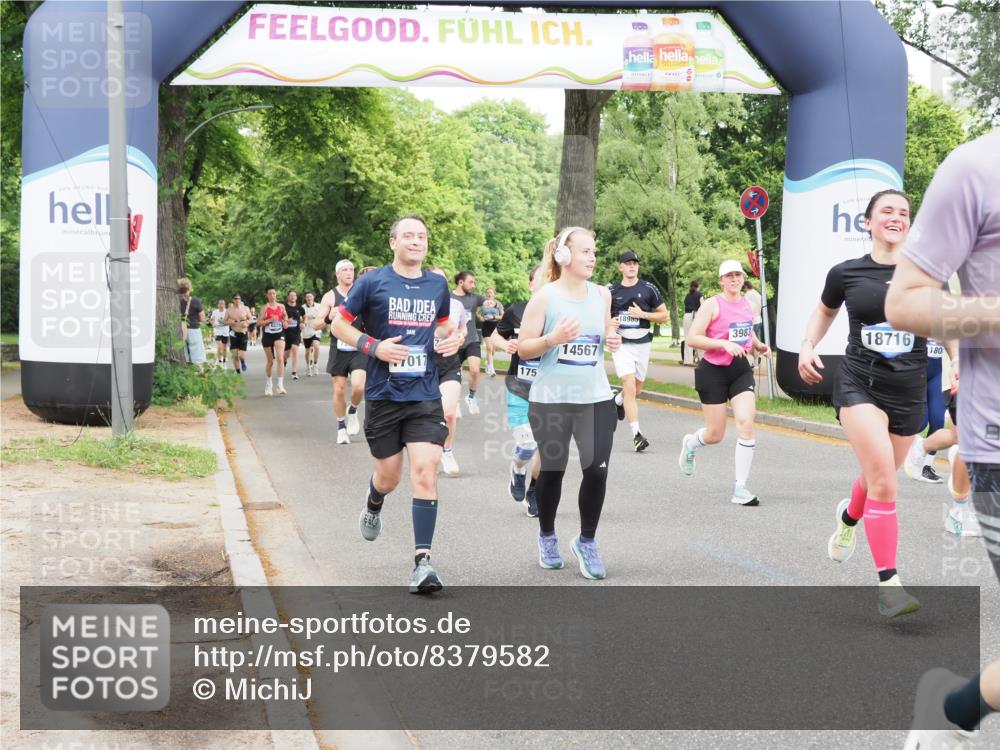 29.06.2025 - hella hamburg halbmarathon MichiJ http://msf.ph/oto/8379582 29.06.2025 10:46:08 Zwischen KM18-KM19 3181, 3425, 3983, 4502, 6208, 6997, 7287, 8089, 10703, 11158, 11159, 11808, 12378, 12406, 12633, 13847, 14355, 14567, 15240, 16160, 16341, 17017, 17503, 18716, 18985, 19246 meine-sportfotos.de