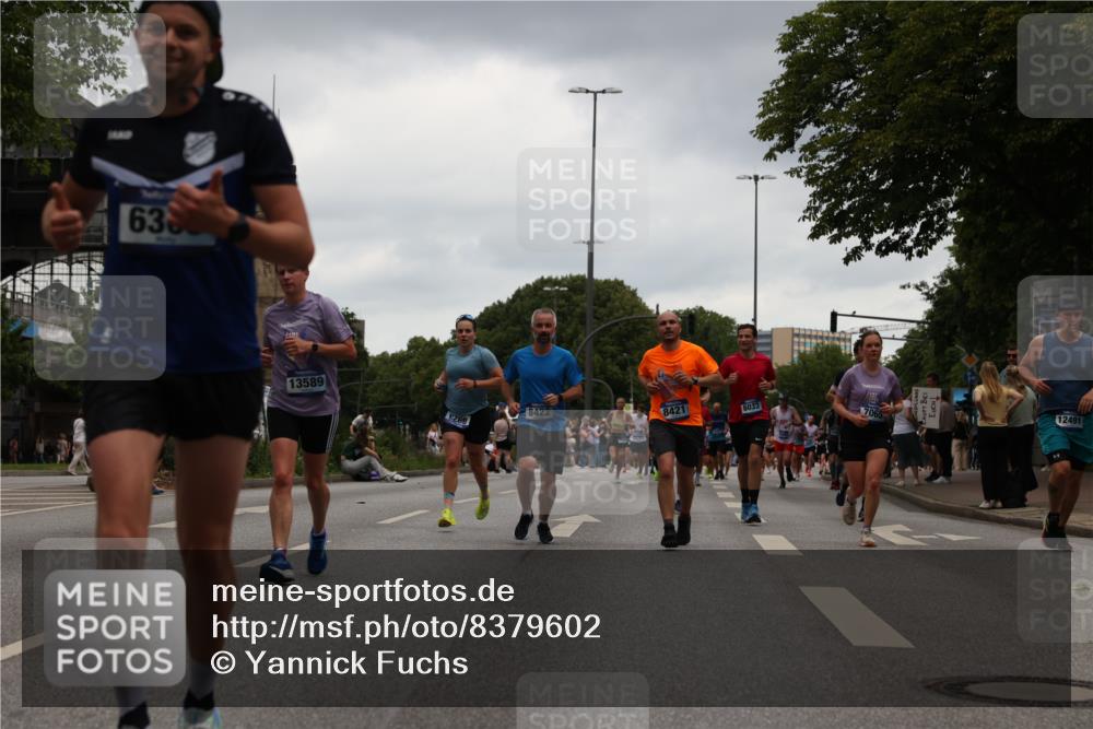 29.06.2025 - hella hamburg halbmarathon Yannick Fuchs http://msf.ph/oto/8379602 29.06.2025 10:54:40 20KM 1364, 1414, 1653, 1681, 2322, 2323, 2363, 6033, 6201, 6309, 6487, 6754, 6757, 7006, 7065, 7636, 8003, 8191, 8421, 8422, 8662, 8923, 9020, 9021, 10534, 10576, 11041, 11366, 11623, 11702, 11753, 11782, 11937, 12491, 13459, 13488, 13589, 14429, 15269, 17491, 17899, 17952, 18029, 18063, 19117, 19146, 19246 meine-sportfotos.de