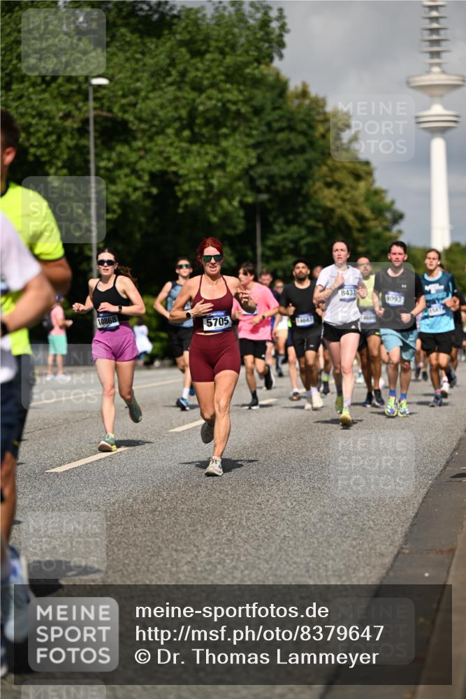 29.06.2025 - hella hamburg halbmarathon Dr. Thomas Lammeyer http://msf.ph/oto/8379647 29.06.2025 09:58:50 Kennedybrücke 1549, 2274, 2287, 2411, 2592, 2596, 2955, 3087, 3208, 3209, 3258, 3747, 4093, 4832, 5102, 5399, 5638, 5705, 6027, 6158, 6389, 6662, 6723, 6836, 6923, 7508, 7659, 8117, 8218, 8371, 8437, 8657, 8693, 8889, 9031, 9032, 9093, 9159, 9476, 9649, 9661, 9720, 9869, 9931, 10053, 10122, 10423 meine-sportfotos.de