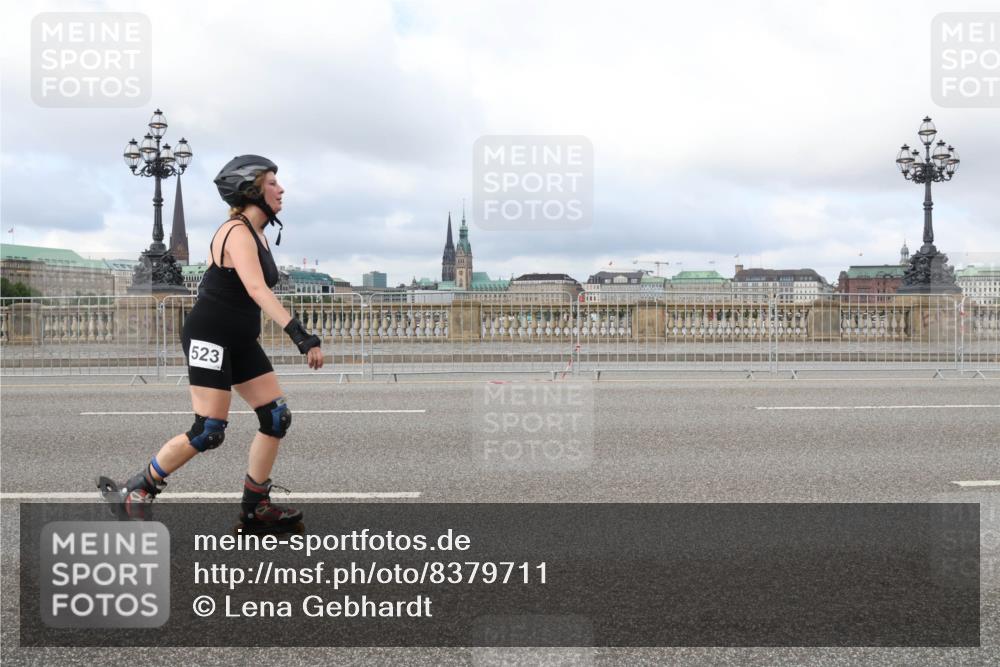 29.06.2025 - hella hamburg halbmarathon Lena Gebhardt http://msf.ph/oto/8379711 29.06.2025 09:14:14 Lombardsbrücke 523 meine-sportfotos.de
