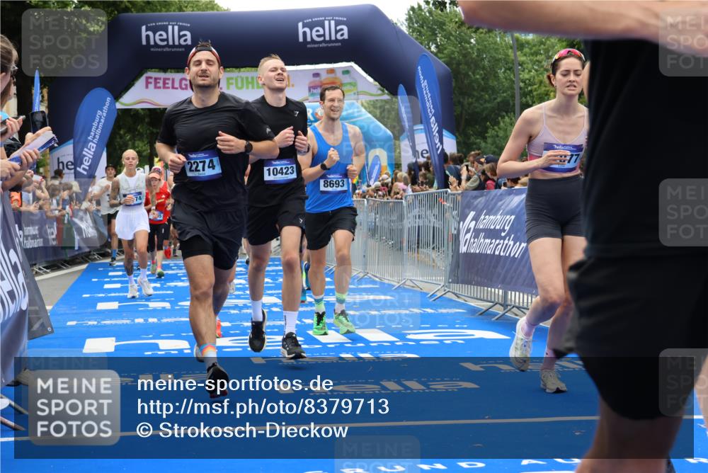 29.06.2025 - hella hamburg halbmarathon Strokosch-Dieckow http://msf.ph/oto/8379713 29.06.2025 10:47:22 Ziel 51, 1012, 1592, 2274, 2839, 2864, 2869, 2953, 3304, 5024, 5532, 5650, 6134, 6168, 6203, 8693, 8852, 9305, 10423, 11021, 11077, 11491, 11518, 13672, 13782, 14722, 15350, 15611, 15923, 16089, 16286, 16819, 17846, 17905, 18758, 18856, 18974 meine-sportfotos.de
