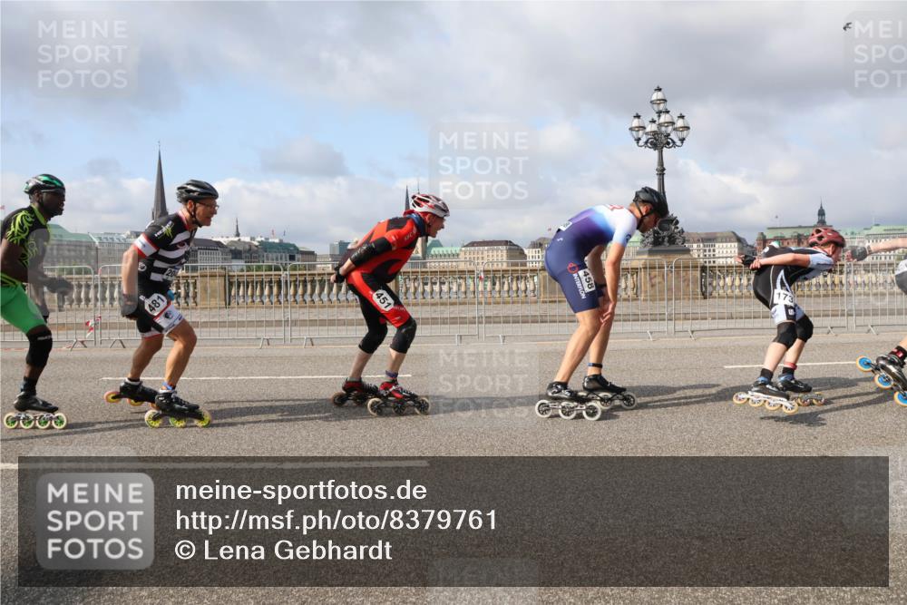 29.06.2025 - hella hamburg halbmarathon Lena Gebhardt http://msf.ph/oto/8379761 29.06.2025 08:51:57 Lombardsbrücke 481, 451, 458 meine-sportfotos.de