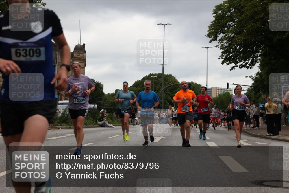 29.06.2025 - hella hamburg halbmarathon Yannick Fuchs http://msf.ph/oto/8379796 29.06.2025 10:54:40 20KM 1364, 1414, 1653, 1681, 2322, 2323, 2363, 6033, 6201, 6309, 6487, 6754, 6757, 7006, 7065, 7636, 8003, 8191, 8421, 8422, 8662, 8923, 9020, 9021, 10534, 10576, 11041, 11366, 11623, 11702, 11753, 11782, 11937, 12491, 13459, 13488, 13589, 14429, 15269, 17491, 17899, 17952, 18029, 18063, 19117, 19146, 19246 meine-sportfotos.de