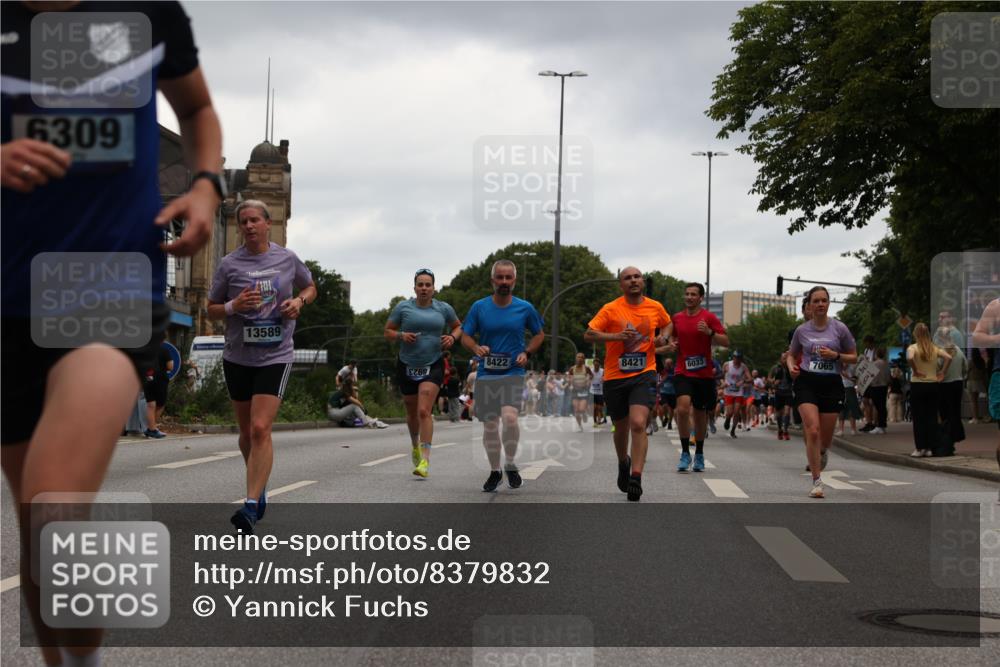 29.06.2025 - hella hamburg halbmarathon Yannick Fuchs http://msf.ph/oto/8379832 29.06.2025 10:54:40 20KM 1364, 1414, 1653, 1681, 2322, 2323, 2363, 6033, 6201, 6309, 6487, 6754, 6757, 7006, 7065, 7636, 8003, 8191, 8421, 8422, 8662, 8923, 9020, 9021, 10534, 10576, 11041, 11366, 11623, 11702, 11753, 11782, 11937, 12491, 13459, 13488, 13589, 14429, 15269, 17491, 17899, 17952, 18029, 18063, 19117, 19146, 19246 meine-sportfotos.de