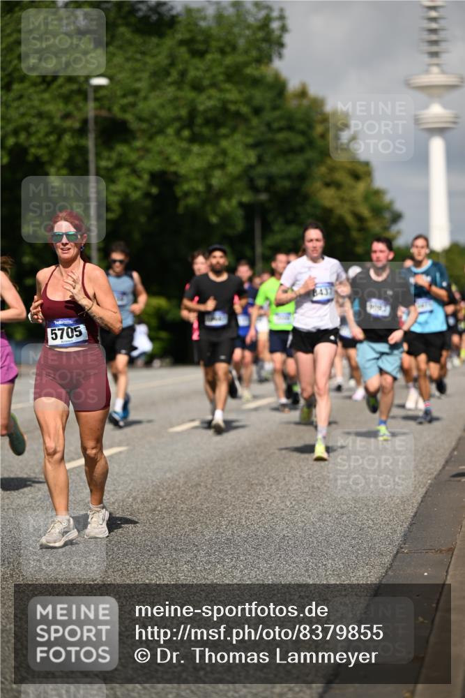 29.06.2025 - hella hamburg halbmarathon Dr. Thomas Lammeyer http://msf.ph/oto/8379855 29.06.2025 09:58:52 Kennedybrücke 1549, 1884, 2274, 2287, 2411, 2592, 2596, 3087, 3208, 3209, 3258, 3435, 3747, 4093, 4832, 5102, 5399, 5638, 5705, 6027, 6158, 6389, 6662, 6723, 6836, 6923, 7508, 7659, 8117, 8218, 8371, 8437, 8487, 8657, 8693, 8889, 9031, 9032, 9093, 9159, 9476, 9649, 9661, 9720, 9869, 9931, 10053, 10122, 10423 meine-sportfotos.de