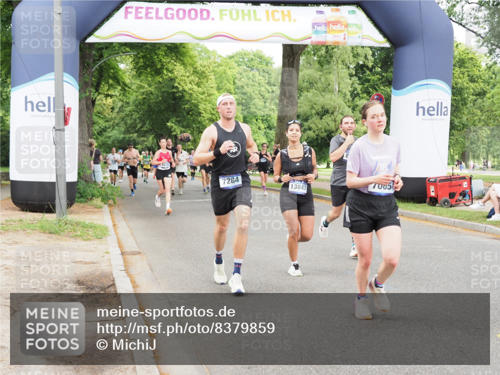 29.06.2025 - hella hamburg halbmarathon MichiJ http://msf.ph/oto/8379859 29.06.2025 10:46:10 Zwischen KM18-KM19 3425, 3983, 4502, 6997, 7065, 7287, 8585, 10703, 11158, 11159, 11808, 13847, 14567, 15240, 16160, 16341, 17017, 17503, 18716, 18985 meine-sportfotos.de