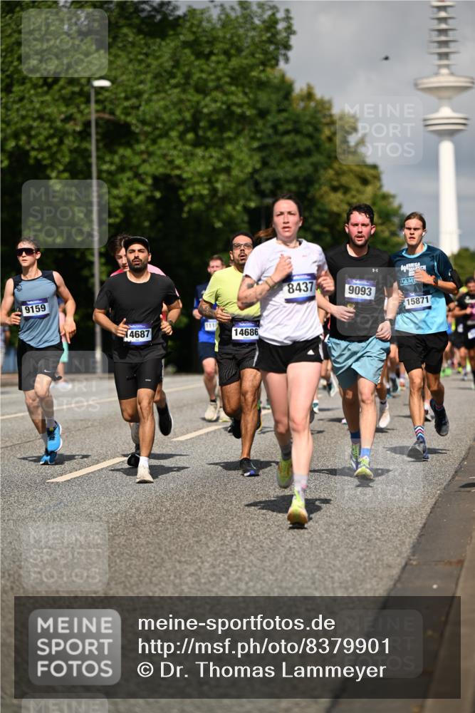 29.06.2025 - hella hamburg halbmarathon Dr. Thomas Lammeyer http://msf.ph/oto/8379901 29.06.2025 09:58:53 Kennedybrücke 1549, 1884, 2274, 2287, 2411, 2592, 2596, 3087, 3208, 3209, 3258, 3435, 3747, 4093, 4832, 5102, 5399, 5638, 5705, 6027, 6158, 6389, 6662, 6723, 6836, 6923, 7508, 7659, 8117, 8218, 8371, 8437, 8487, 8657, 8693, 8889, 9031, 9032, 9093, 9159, 9476, 9649, 9661, 9720, 9869, 9931, 10053, 10122, 10184, 10423 meine-sportfotos.de