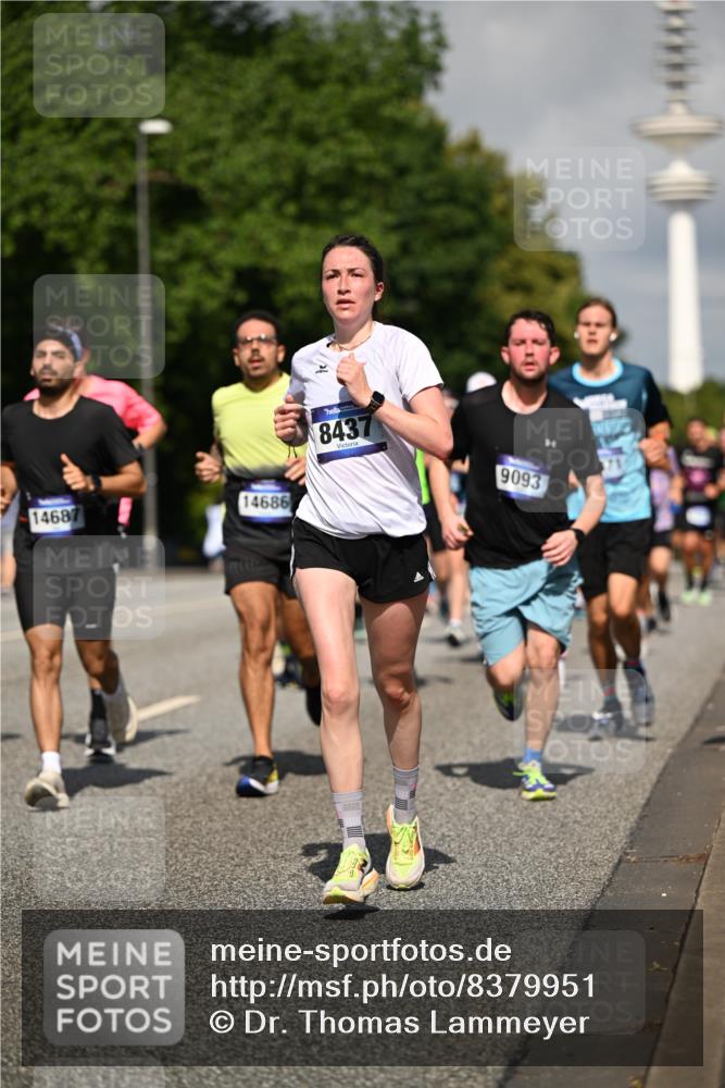 29.06.2025 - hella hamburg halbmarathon Dr. Thomas Lammeyer http://msf.ph/oto/8379951 29.06.2025 09:58:54 Kennedybrücke 1549, 1884, 2274, 2287, 2411, 2592, 2596, 3087, 3208, 3209, 3258, 3435, 3747, 4093, 4832, 5102, 5399, 5638, 5705, 6027, 6158, 6389, 6662, 6723, 6836, 6923, 7052, 7659, 8117, 8218, 8371, 8437, 8487, 8657, 8693, 8889, 9031, 9032, 9093, 9159, 9476, 9649, 9661, 9720, 9869, 10053, 10122, 10184, 10423 meine-sportfotos.de