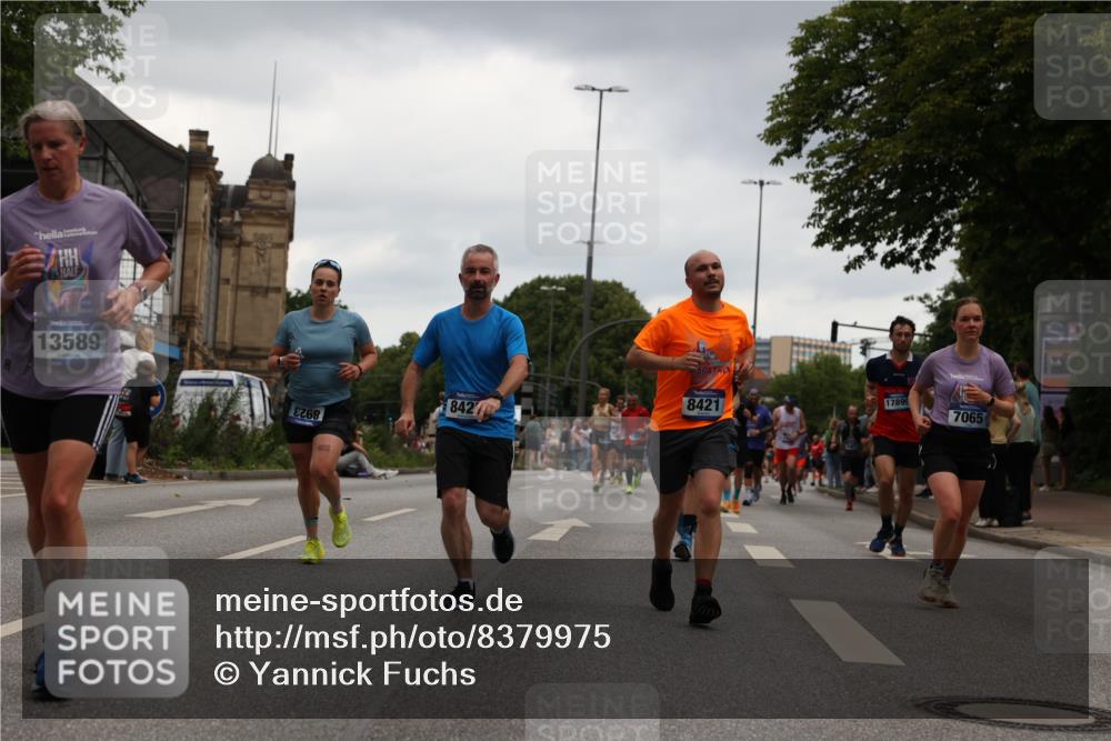 29.06.2025 - hella hamburg halbmarathon Yannick Fuchs http://msf.ph/oto/8379975 29.06.2025 10:54:42 20KM 1364, 1414, 1653, 1681, 2322, 2323, 2363, 6033, 6201, 6309, 6487, 6754, 6757, 7006, 7065, 7636, 7761, 8191, 8421, 8422, 8662, 8923, 9020, 9021, 10534, 10576, 11623, 11702, 11753, 11782, 11937, 12491, 13459, 13488, 13589, 14429, 15269, 17491, 17899, 17952, 18029, 18063, 18757, 19117, 19146, 19246 meine-sportfotos.de