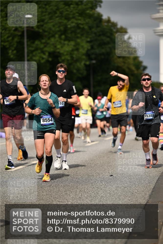 29.06.2025 - hella hamburg halbmarathon Dr. Thomas Lammeyer http://msf.ph/oto/8379990 29.06.2025 10:20:16 Kennedybrücke 1212, 1244, 1308, 1599, 2071, 2165, 2436, 2601, 2803, 3176, 3648, 4478, 4583, 4637, 4828, 6935, 7158, 7753, 8057, 8169, 8274, 8295, 8554, 8597, 8645, 8707, 8746, 9601, 9628, 9784, 9802, 9810, 9881, 10107, 10139, 10141, 10183, 10292, 10844, 11113, 11344, 11345 meine-sportfotos.de