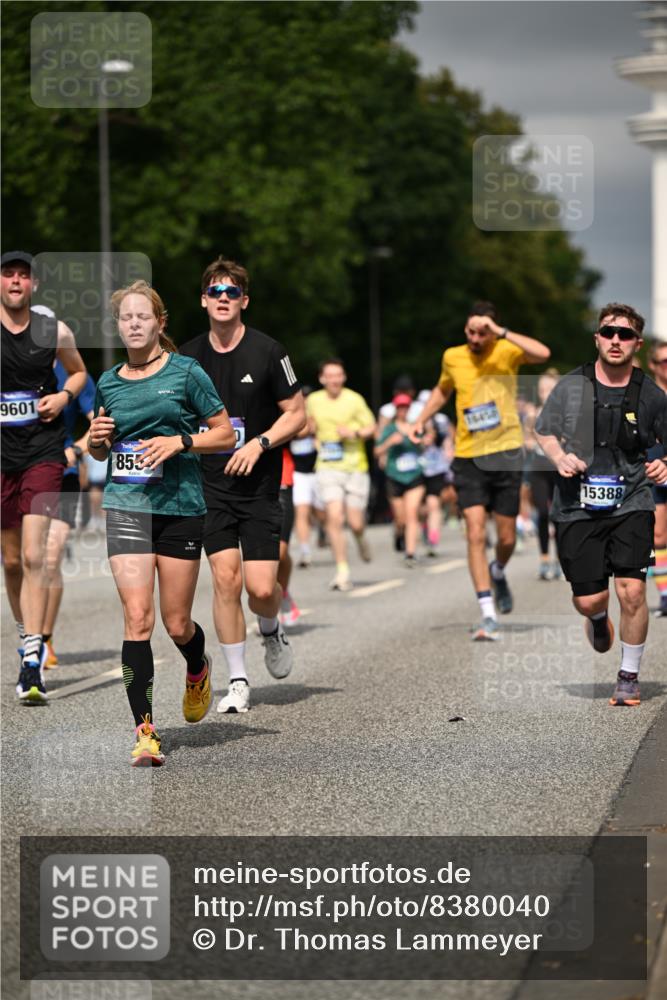 29.06.2025 - hella hamburg halbmarathon Dr. Thomas Lammeyer http://msf.ph/oto/8380040 29.06.2025 10:20:16 Kennedybrücke 1212, 1244, 1308, 1599, 2071, 2165, 2436, 2601, 2803, 3176, 3648, 4478, 4583, 4637, 4828, 6935, 7158, 7753, 8057, 8169, 8274, 8295, 8554, 8597, 8645, 8707, 8746, 9601, 9628, 9784, 9802, 9810, 9881, 10107, 10139, 10141, 10183, 10292, 10844, 11113, 11344, 11345 meine-sportfotos.de